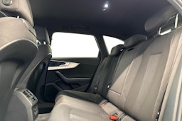 Musta Audi A4 2016 kuva 10.