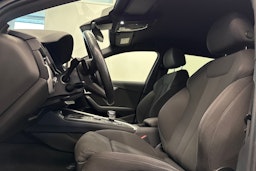 Musta Audi A4 2016 kuva 15.