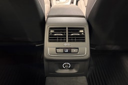 Musta Audi A4 2016 kuva 18.