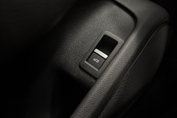 Musta Audi A4 2016 kuva 27.