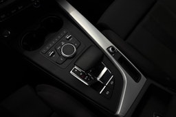 Musta Audi A4 2016 kuva 28.