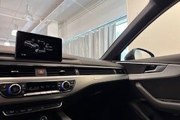 Musta Audi A4 2016 kuva 32.