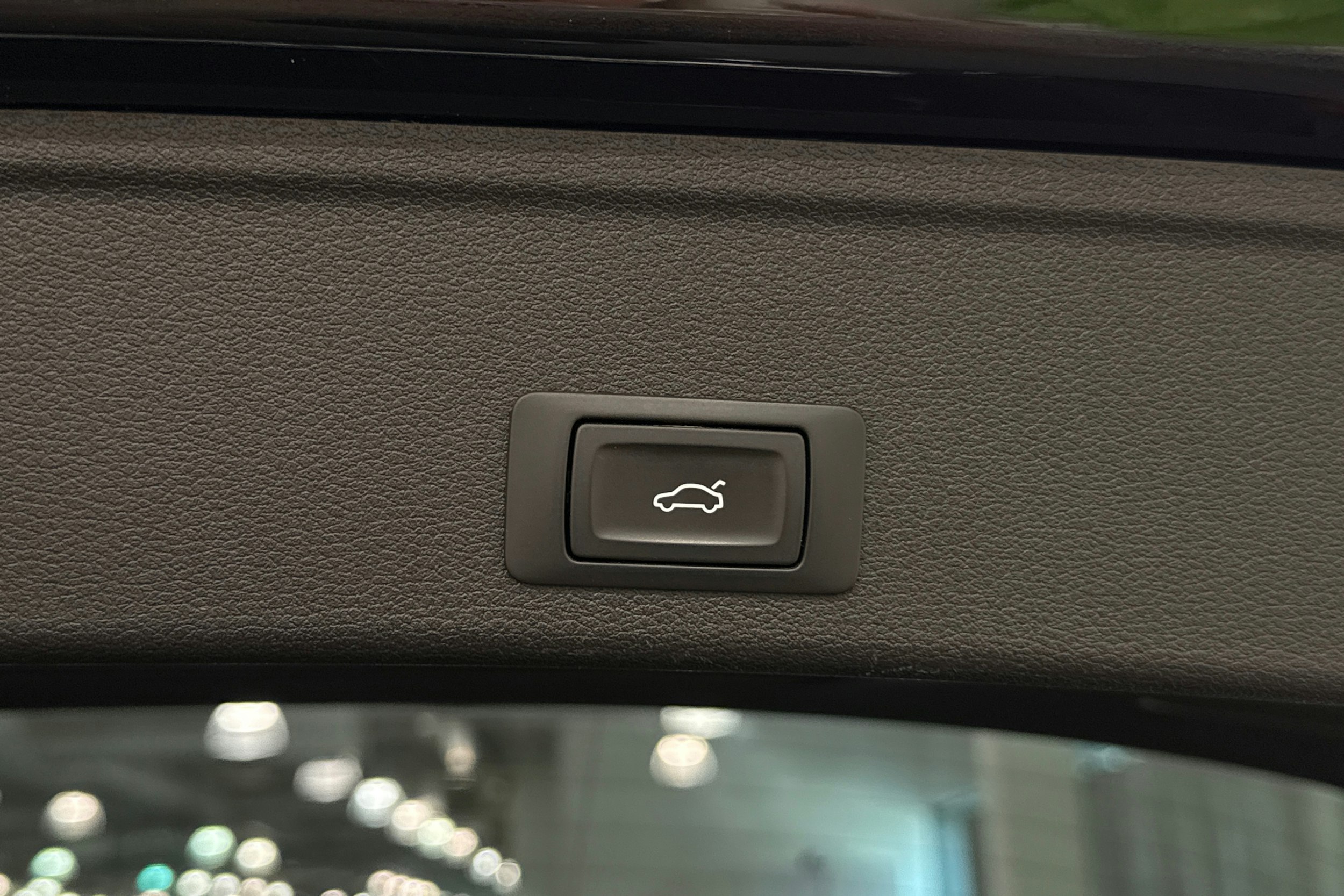 Musta Audi A4 2016 kuva 39.