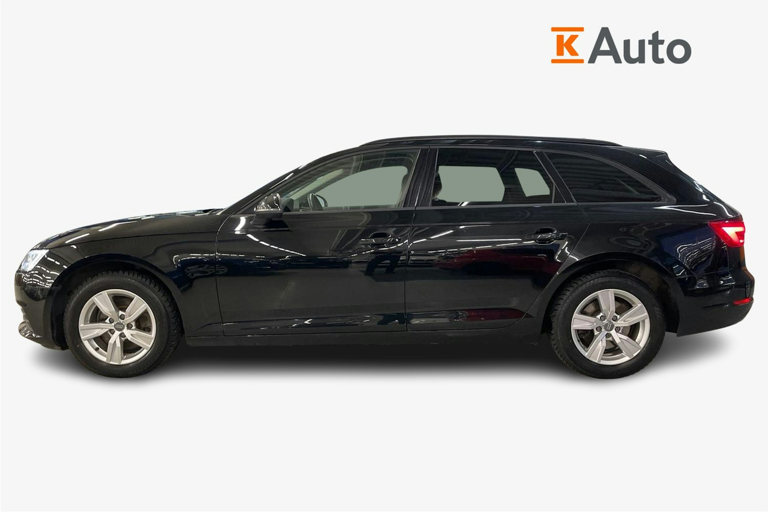 musta Audi A4 2016 kuva 6.