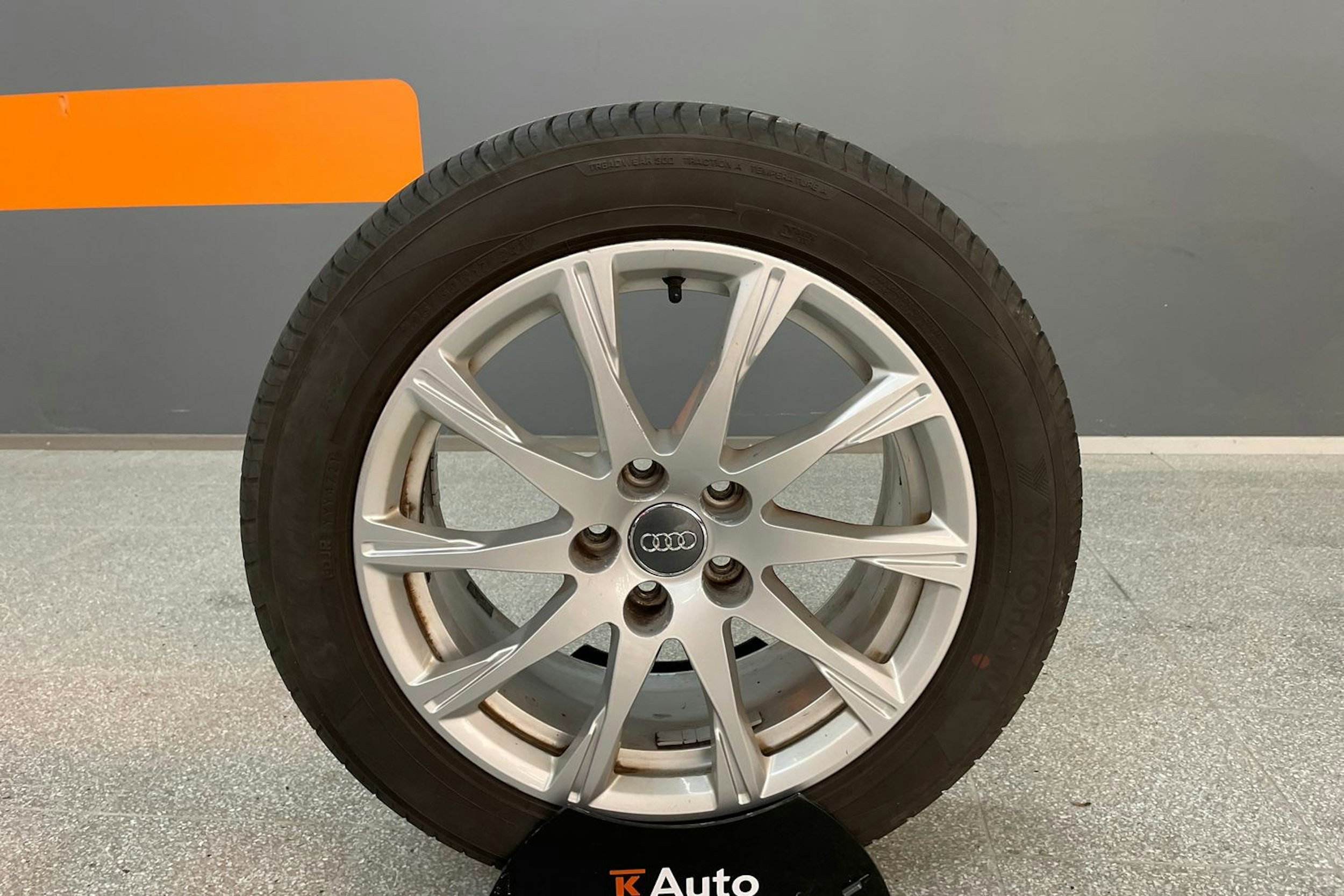 musta Audi A4 2016 kuva 13.