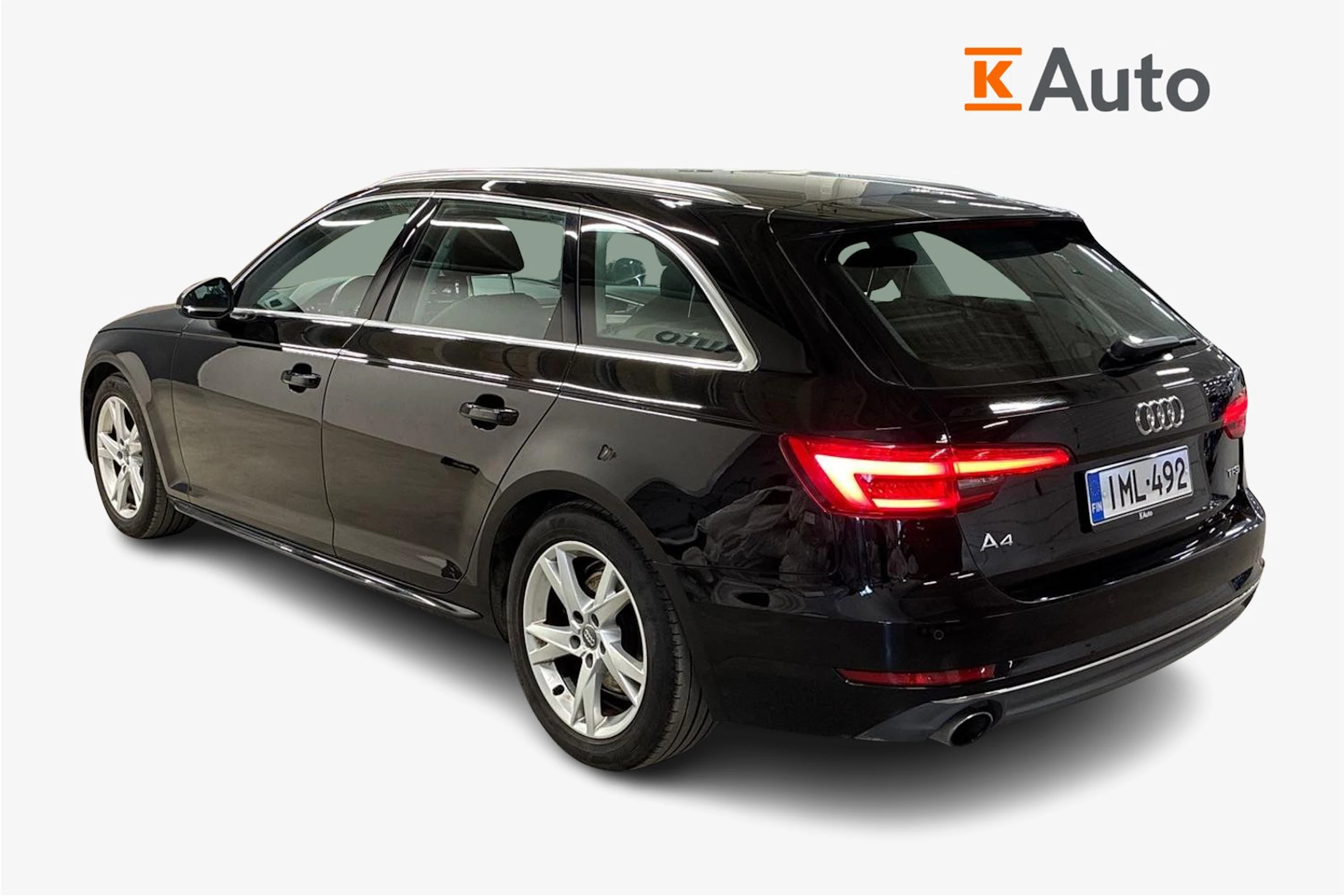 musta Audi A4 2016 kuva 2.