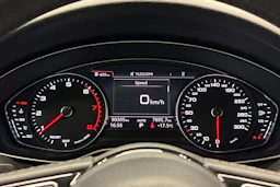 musta Audi A4 2016 kuva 14.