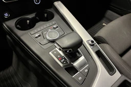 musta Audi A4 2016 kuva 16.