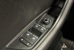 musta Audi A4 2016 kuva 20.