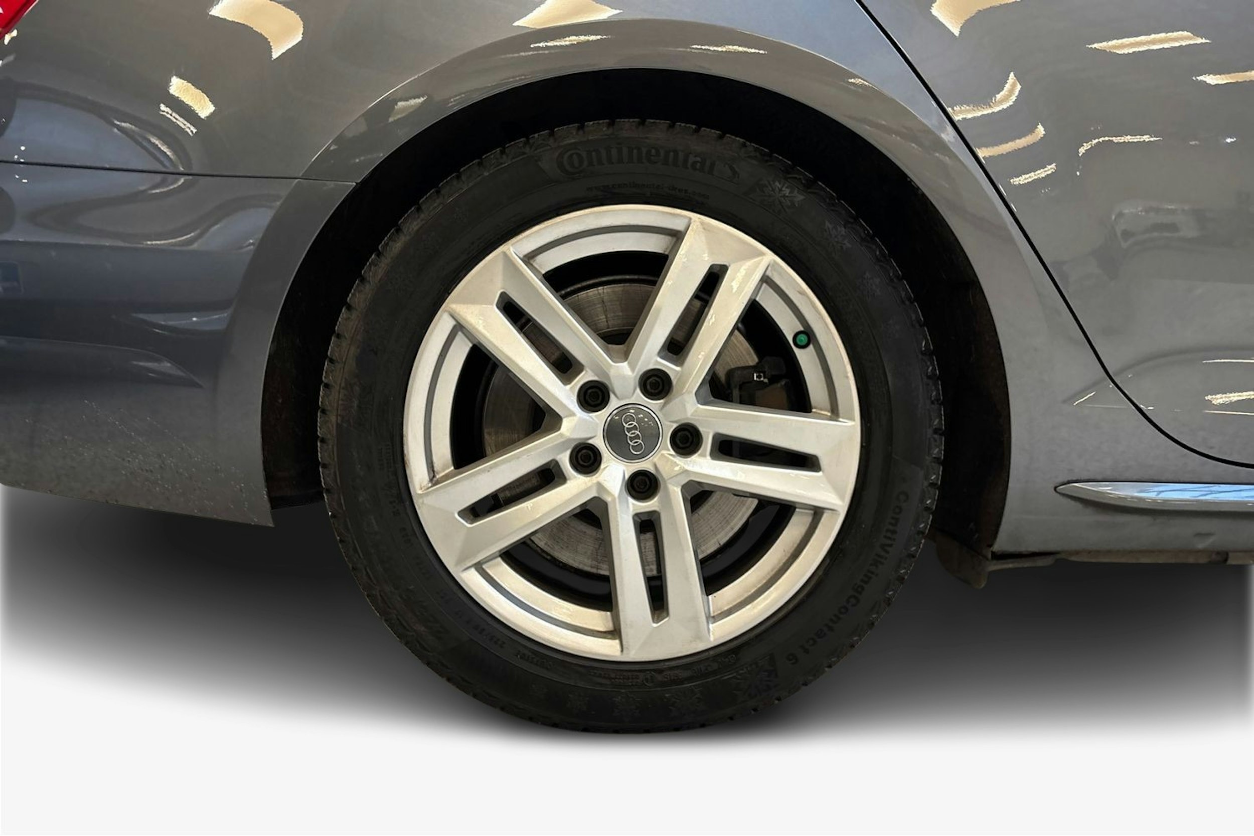 harmaa Audi A4 2016 kuva 11.