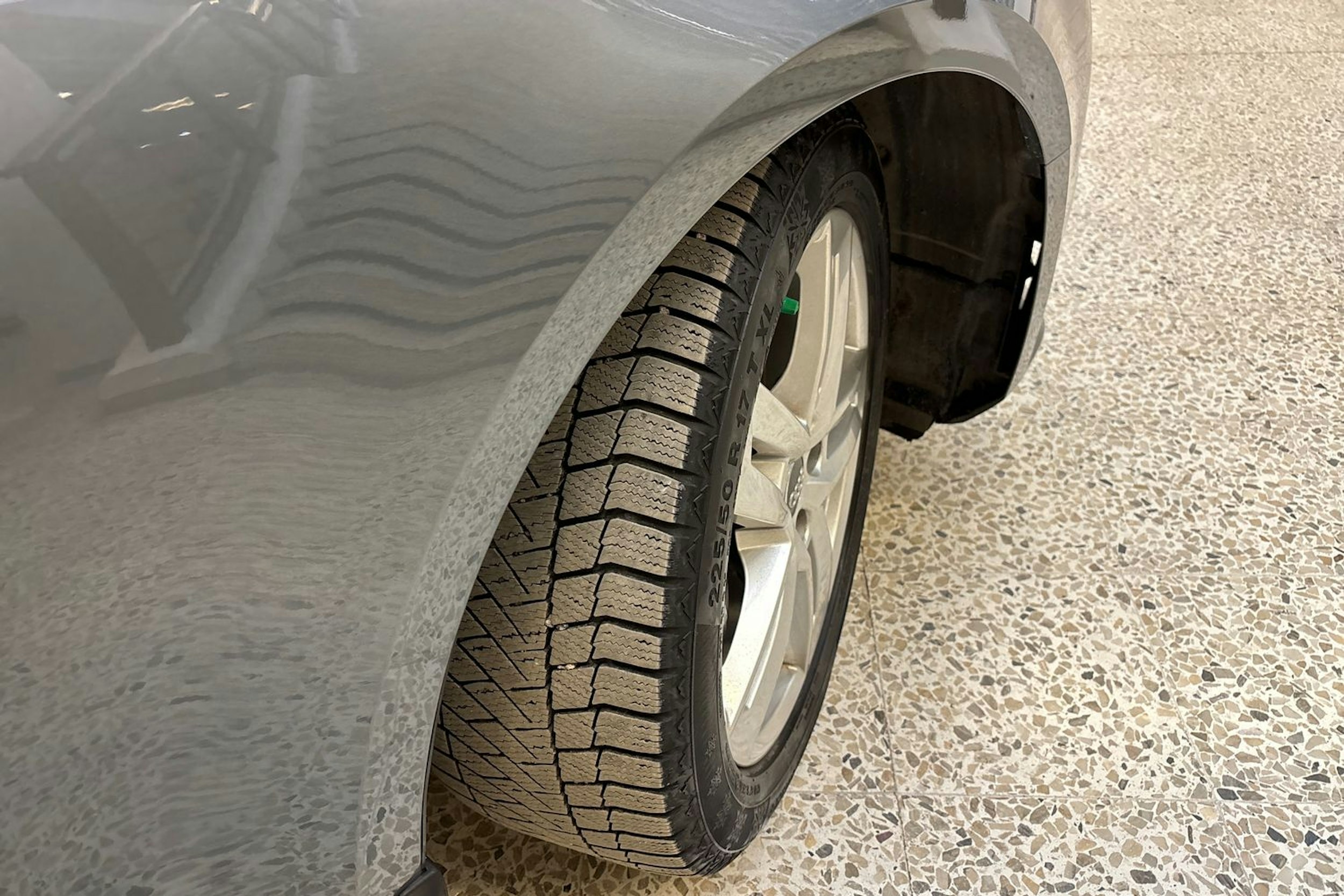 harmaa Audi A4 2016 kuva 13.