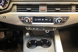 harmaa Audi A4 2016 kuva 28.