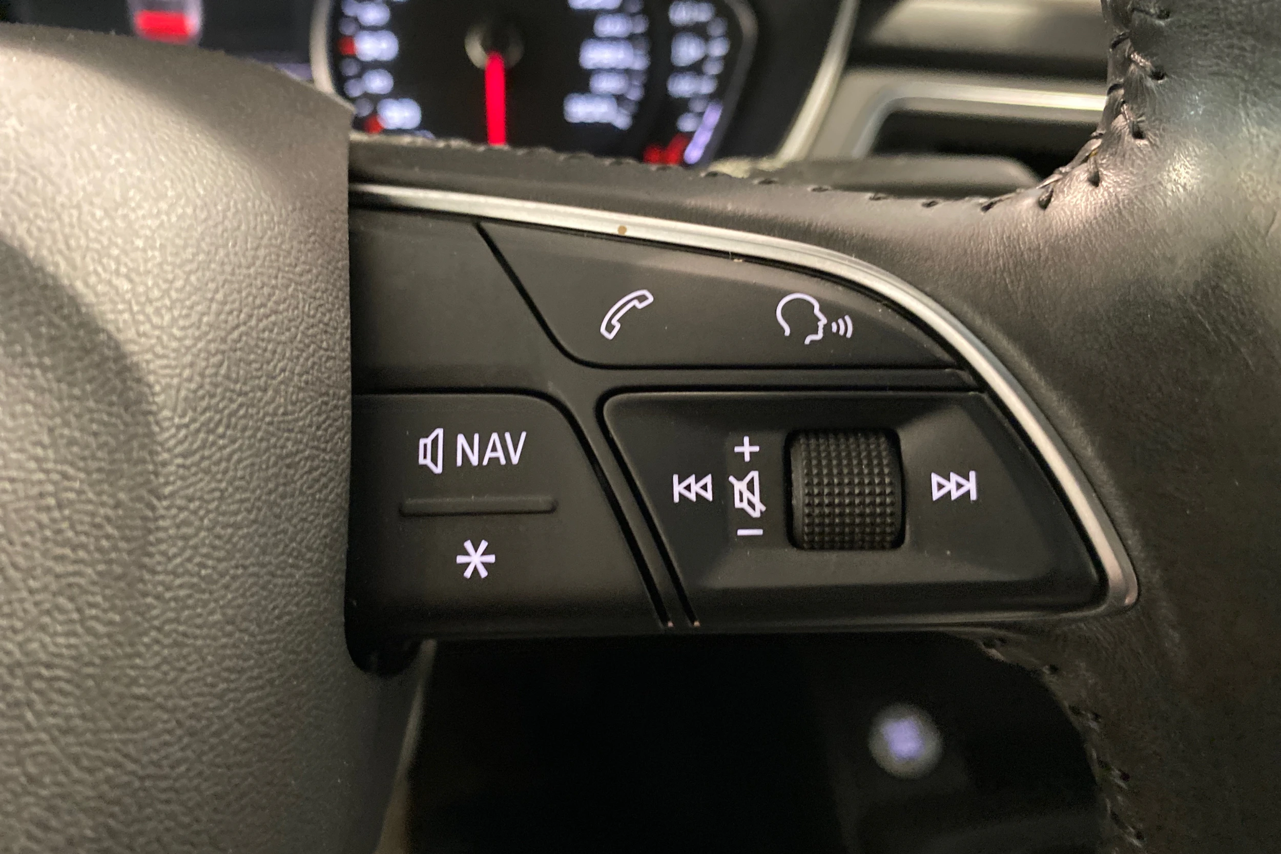 Ruskea (beige) Audi A4 2016 kuva 20.