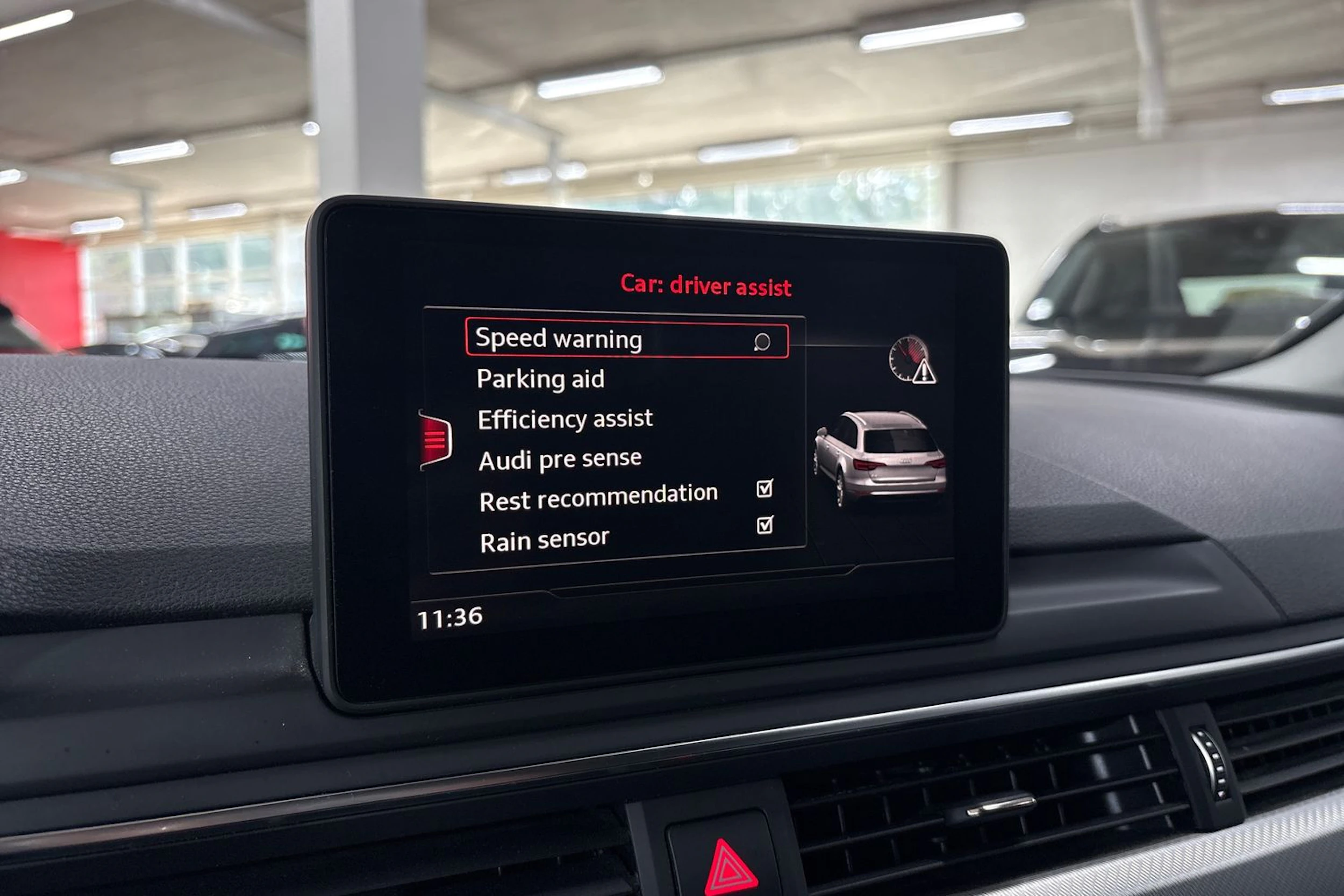 Valkoinen Audi A4 2016 kuva 15.