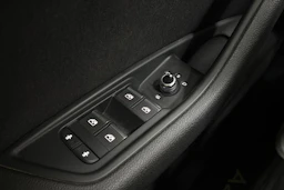 Valkoinen Audi A4 2016 kuva 20.