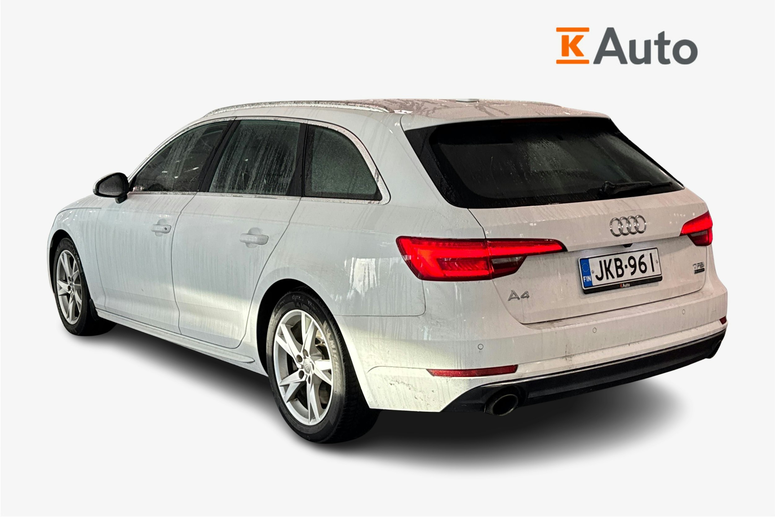 valkoinen Audi A4 2016 kuva 2.