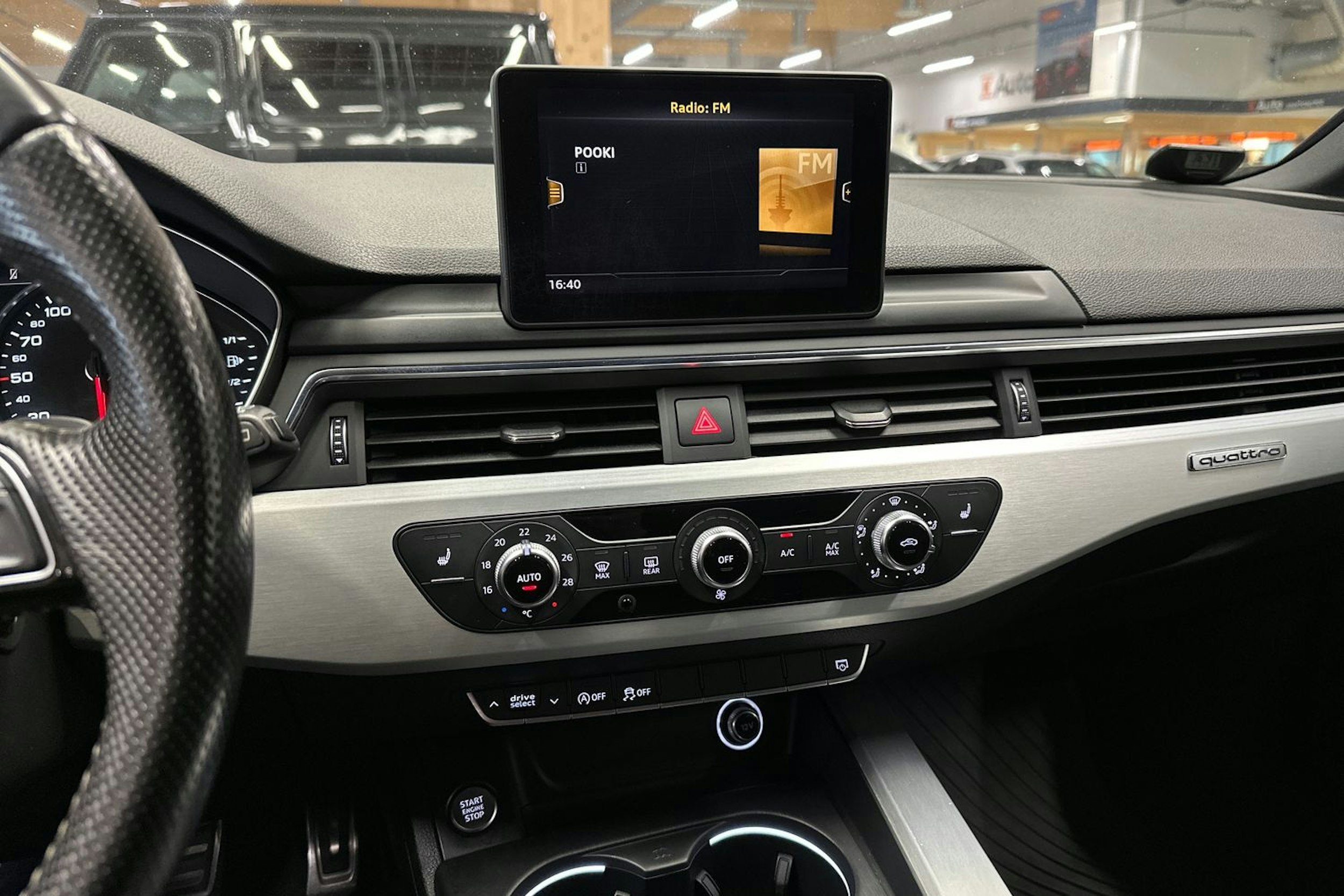 met. harmaa Audi A4 2016 kuva 17.