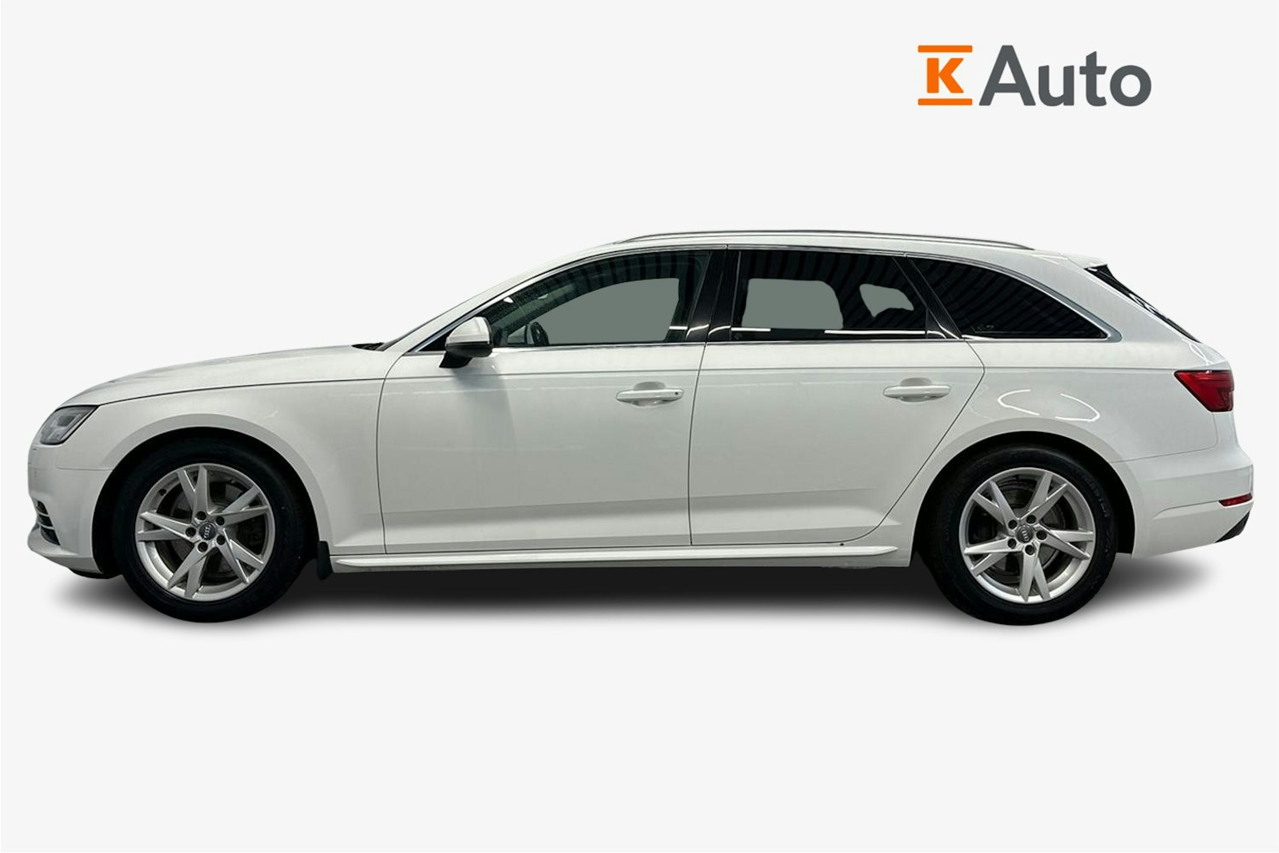 valkoinen Audi A4 2016 kuva 6.