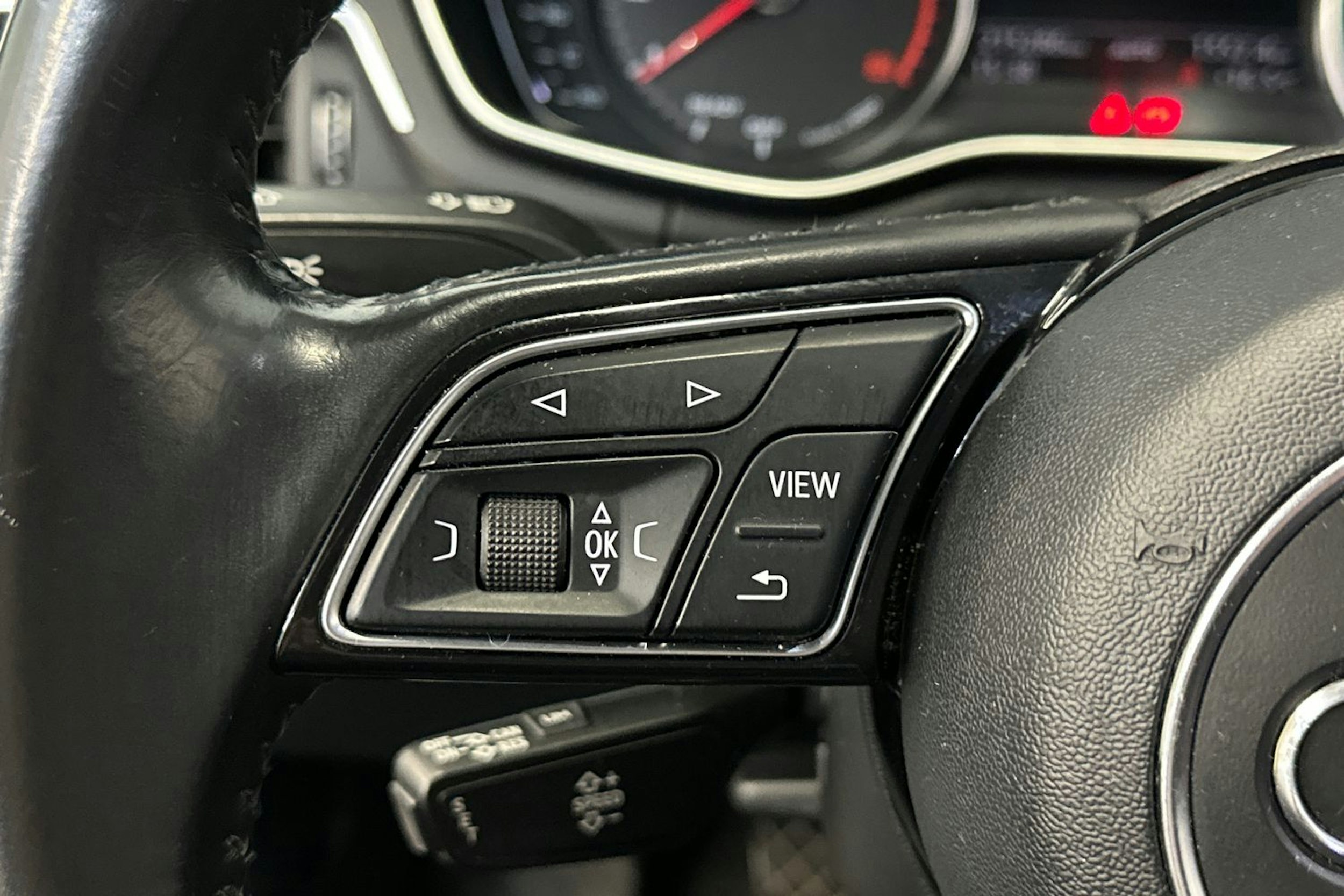valkoinen Audi A4 2016 kuva 20.