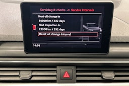 musta Audi A4 2016 kuva 24.