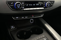 musta Audi A4 2016 kuva 25.