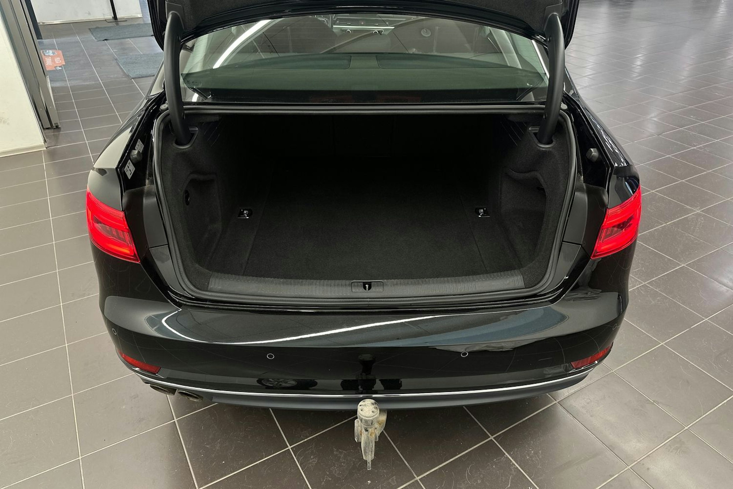 musta Audi A4 2016 kuva 27.