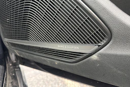 musta Audi A4 2016 kuva 4.