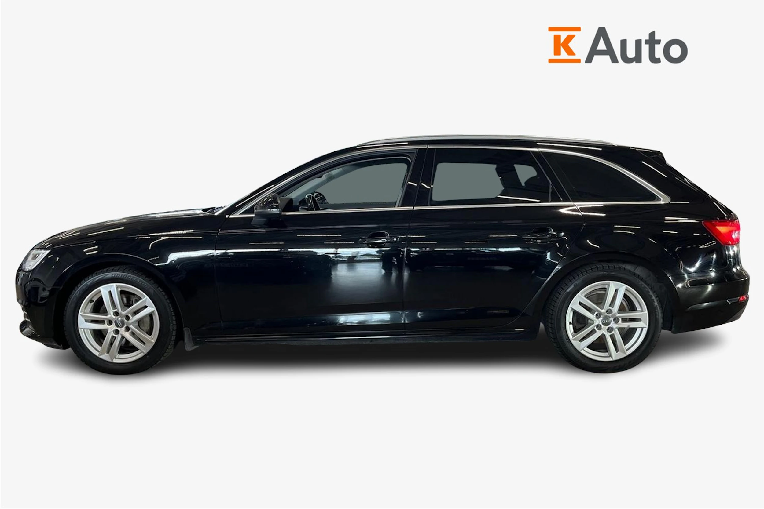 musta Audi A4 2016 kuva 5.