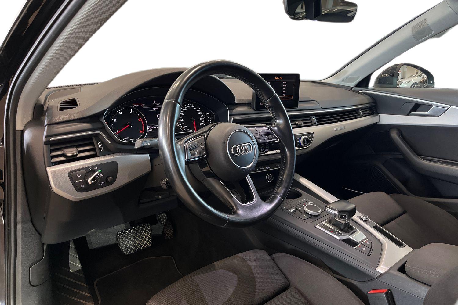 Audi A4 2016, photo 6/31
