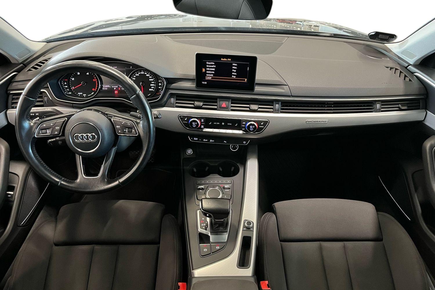Audi A4 2016, photo 7/31