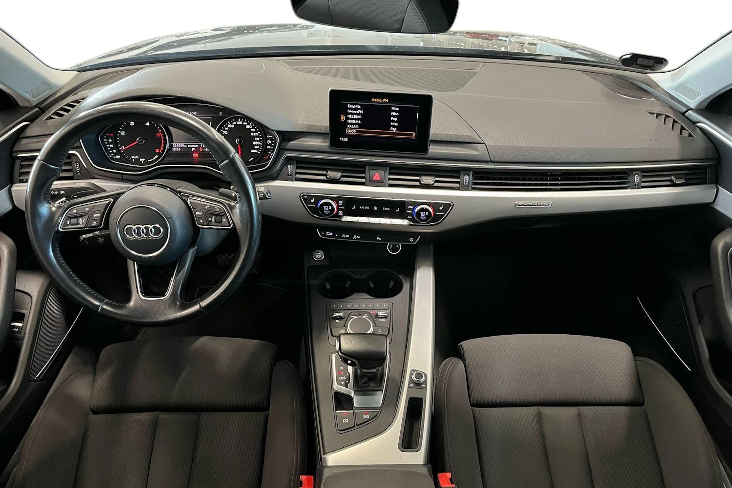 musta Audi A4 2016 kuva 7.