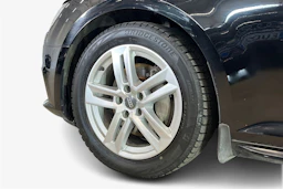 musta Audi A4 2016 kuva 9.