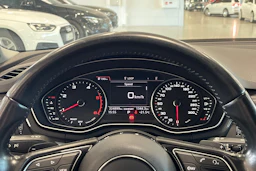 musta Audi A4 2016 kuva 13.