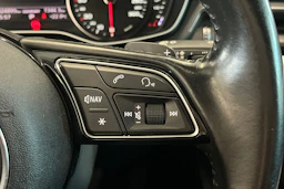 musta Audi A4 2016 kuva 14.