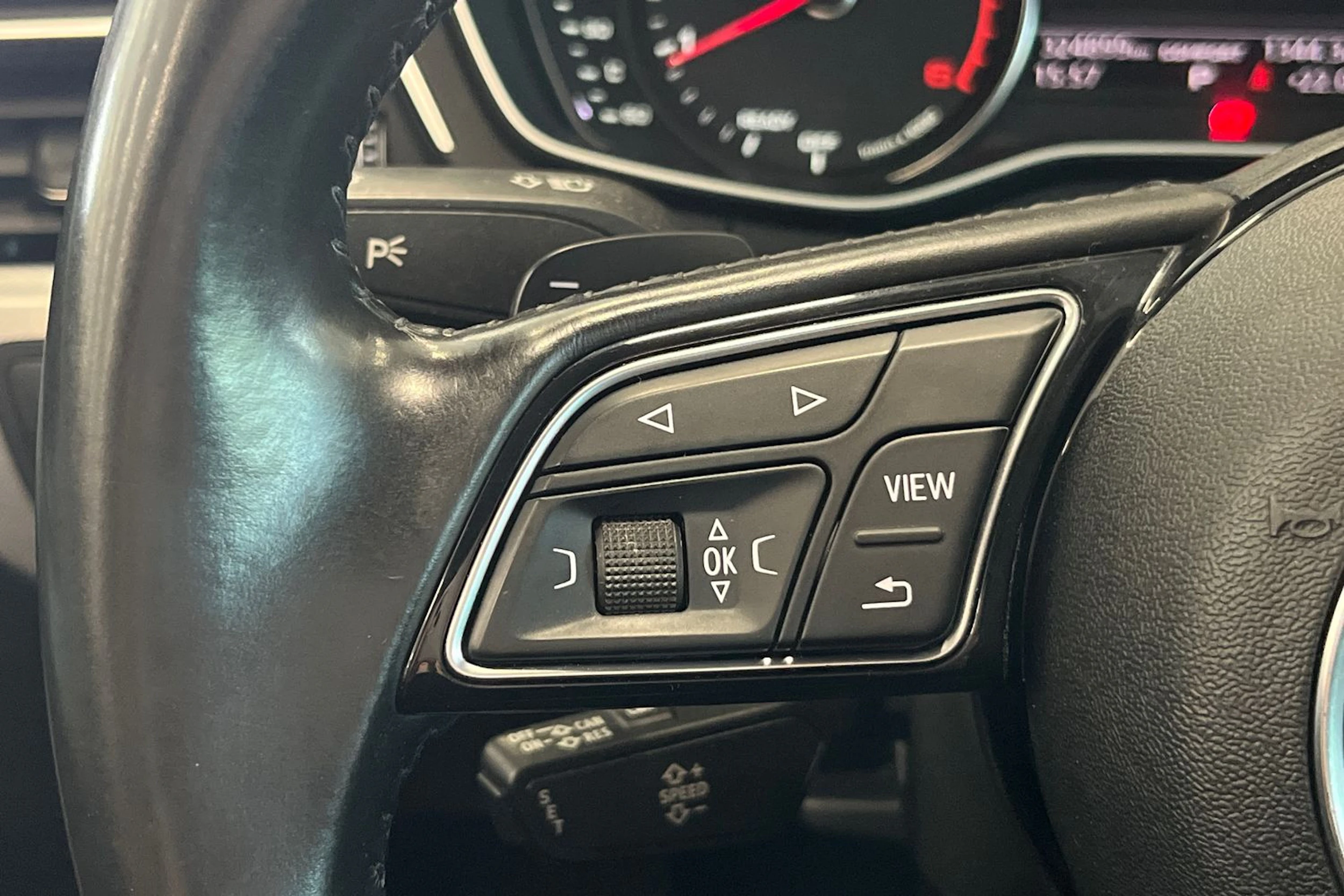 musta Audi A4 2016 kuva 15.