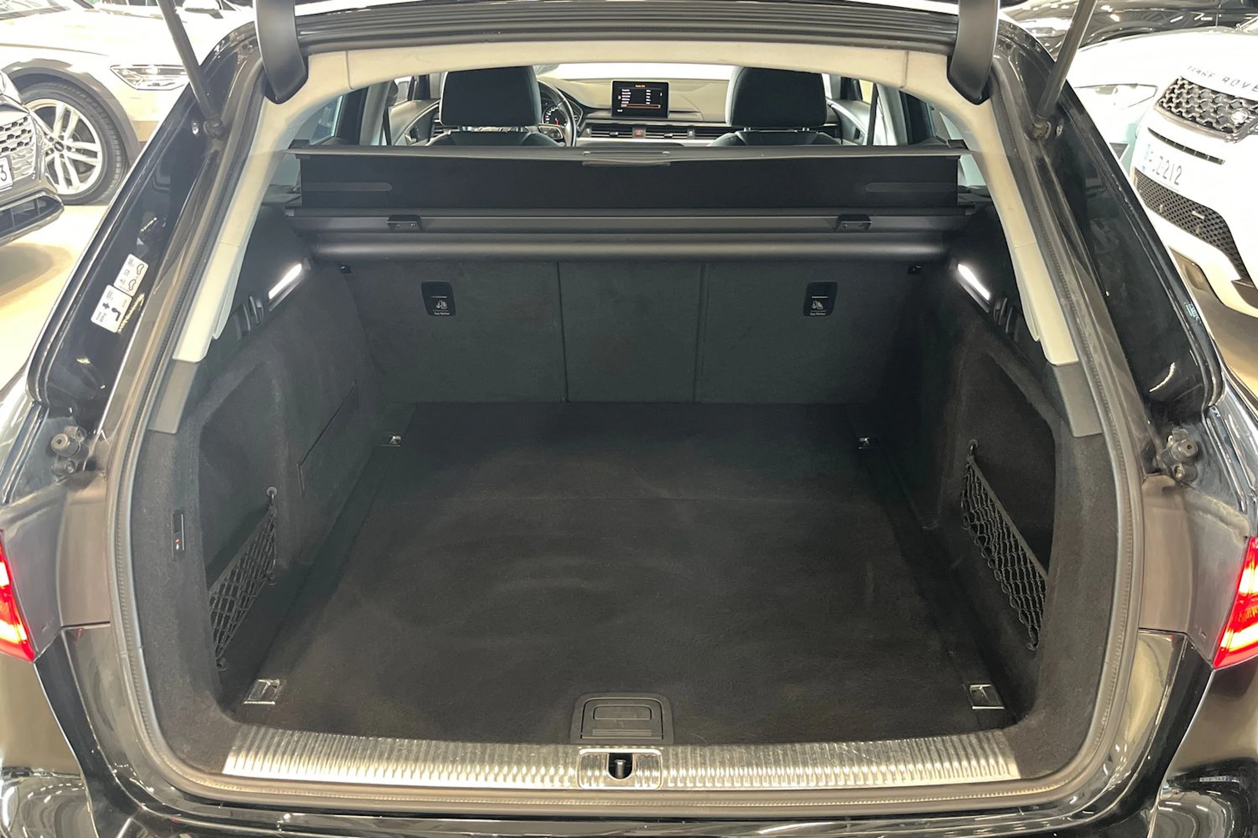 musta Audi A4 2016 kuva 27.