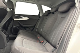 valkoinen Audi A4 2016 kuva 10.