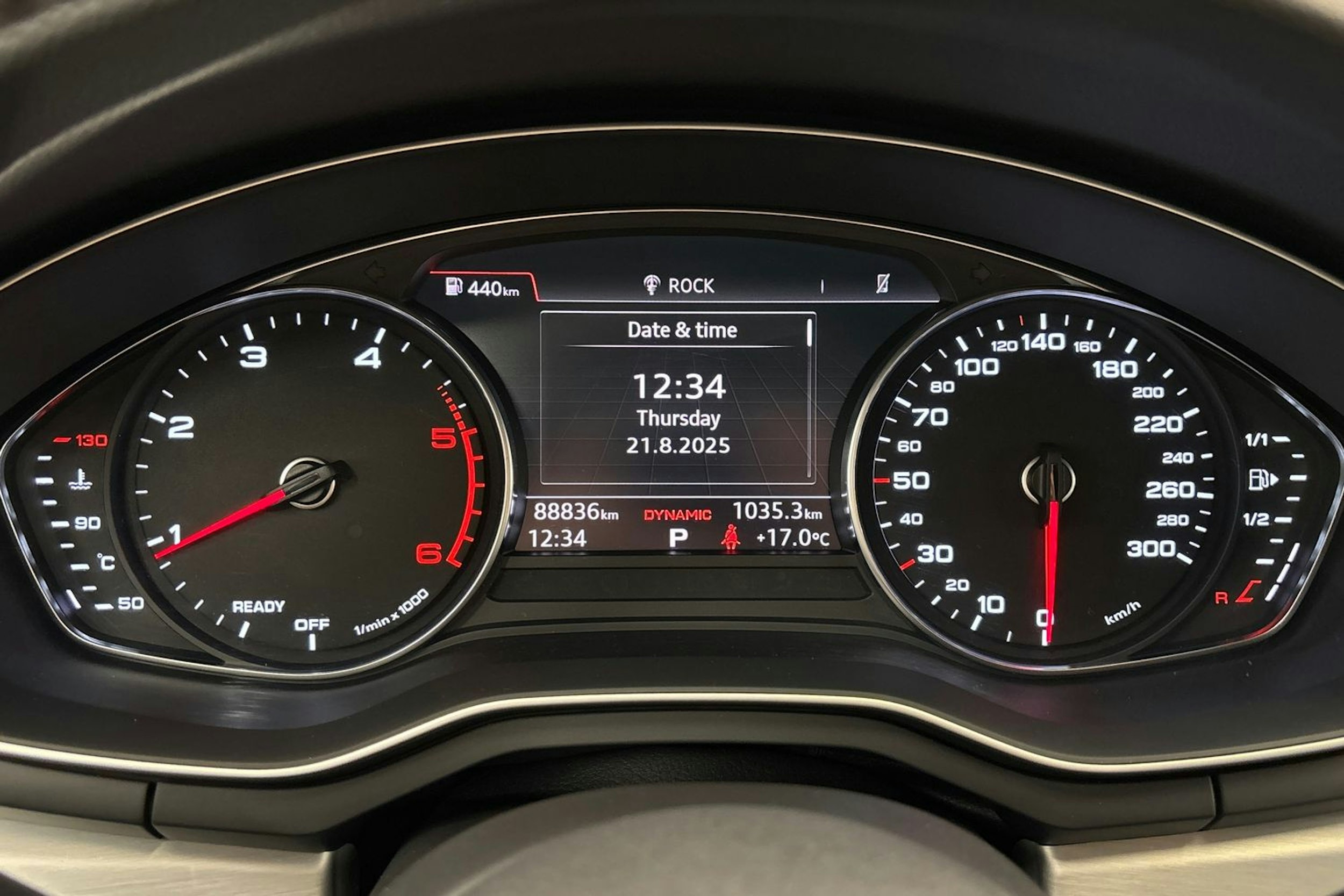 harmaa Audi A4 2016 kuva 20.
