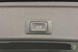harmaa Audi A4 2016 kuva 26.