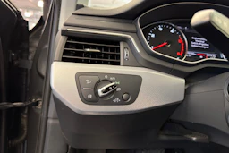 harmaa Audi A4 2016 kuva 14.