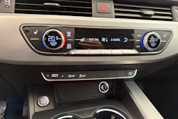 harmaa Audi A4 2016 kuva 15.