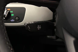 valkoinen Audi A4 2016 kuva 18.