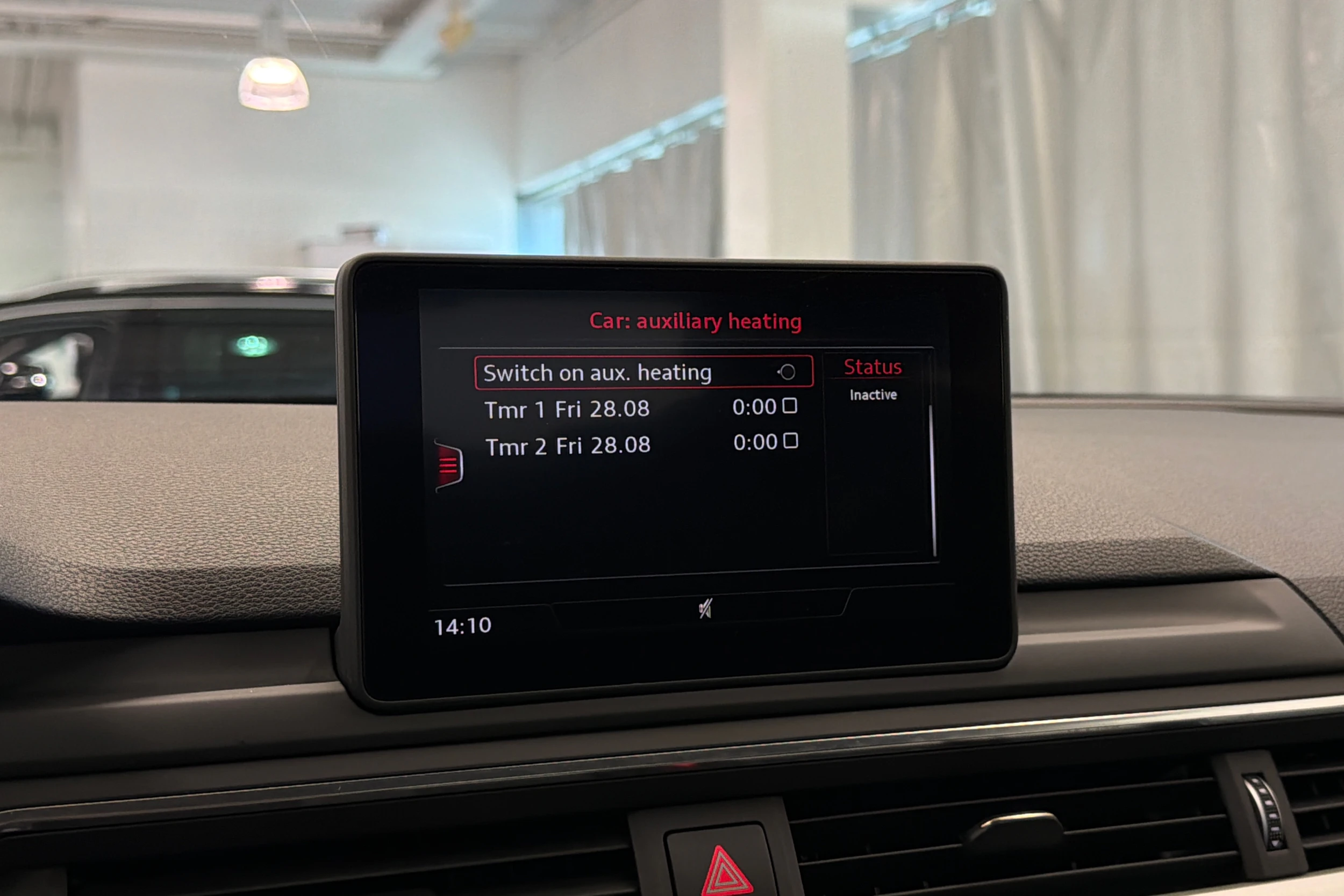 valkoinen Audi A4 2016 kuva 27.