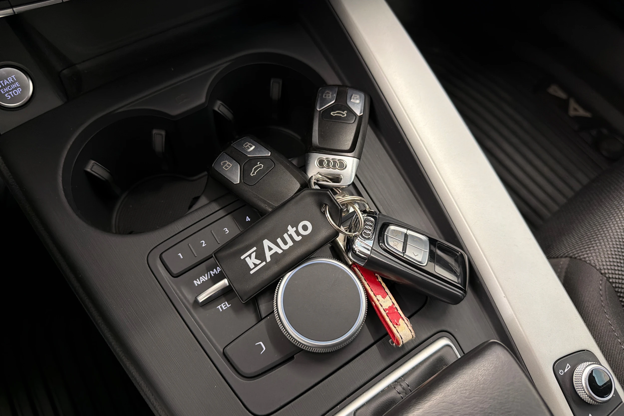 valkoinen Audi A4 2016 kuva 29.