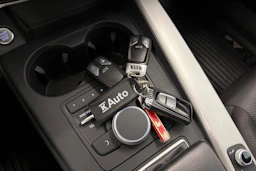 valkoinen Audi A4 2016 kuva 29.