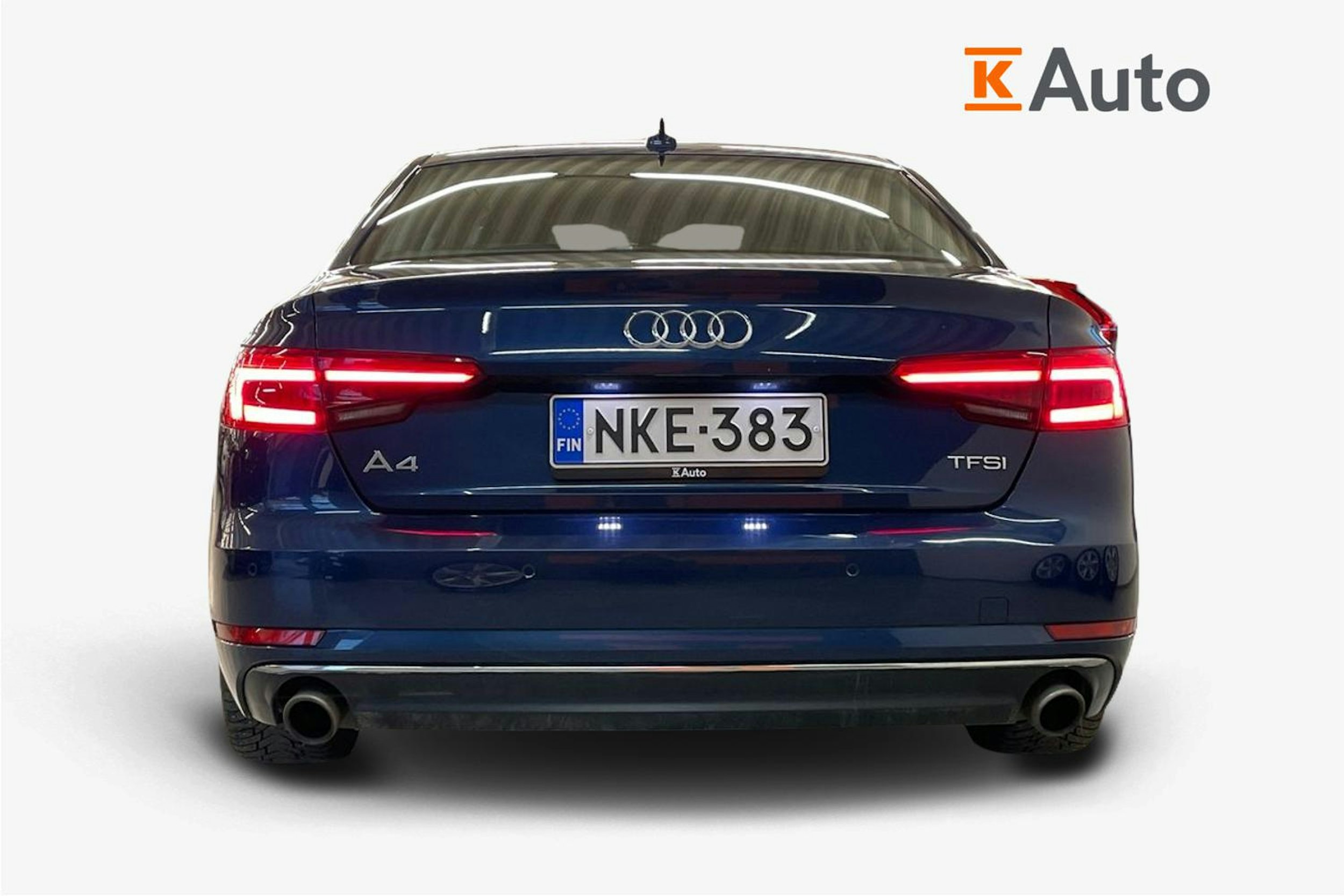 Sininen Audi A4 2016 kuva 3.