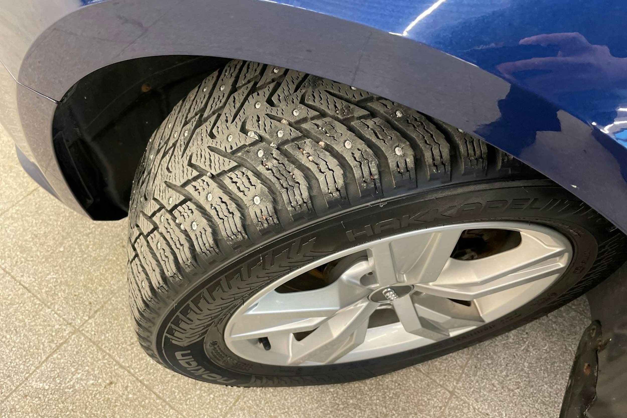 Sininen Audi A4 2016 kuva 14.