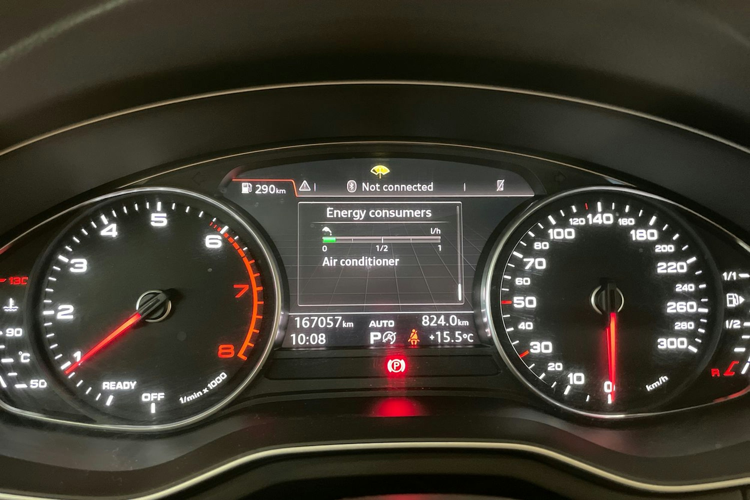 Sininen Audi A4 2016 kuva 16.