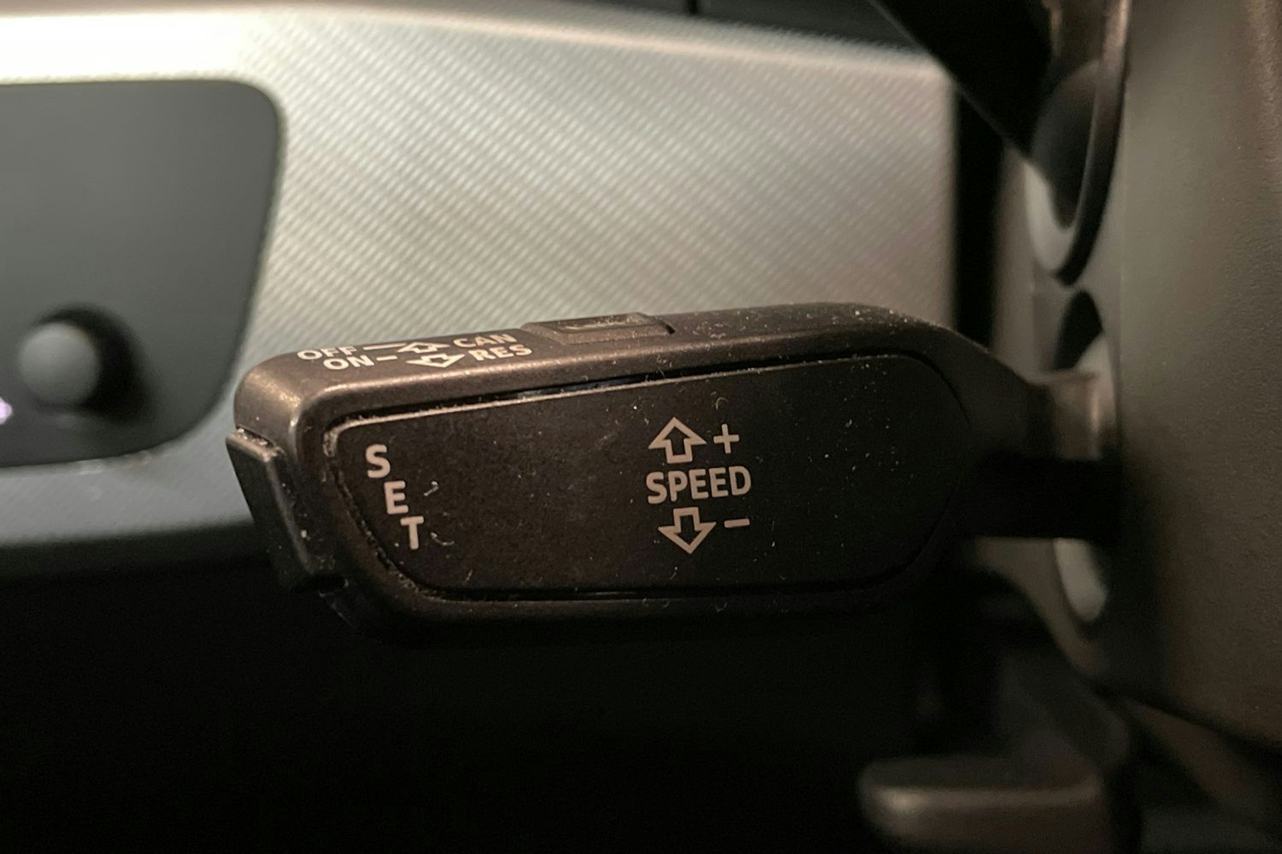 Sininen Audi A4 2016 kuva 19.