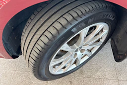 Valkoinen Audi A4 2016 kuva 16.